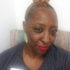 Meet your Posher, Michele